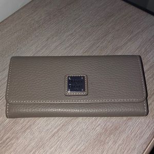 Dooney/Bourke Wallet